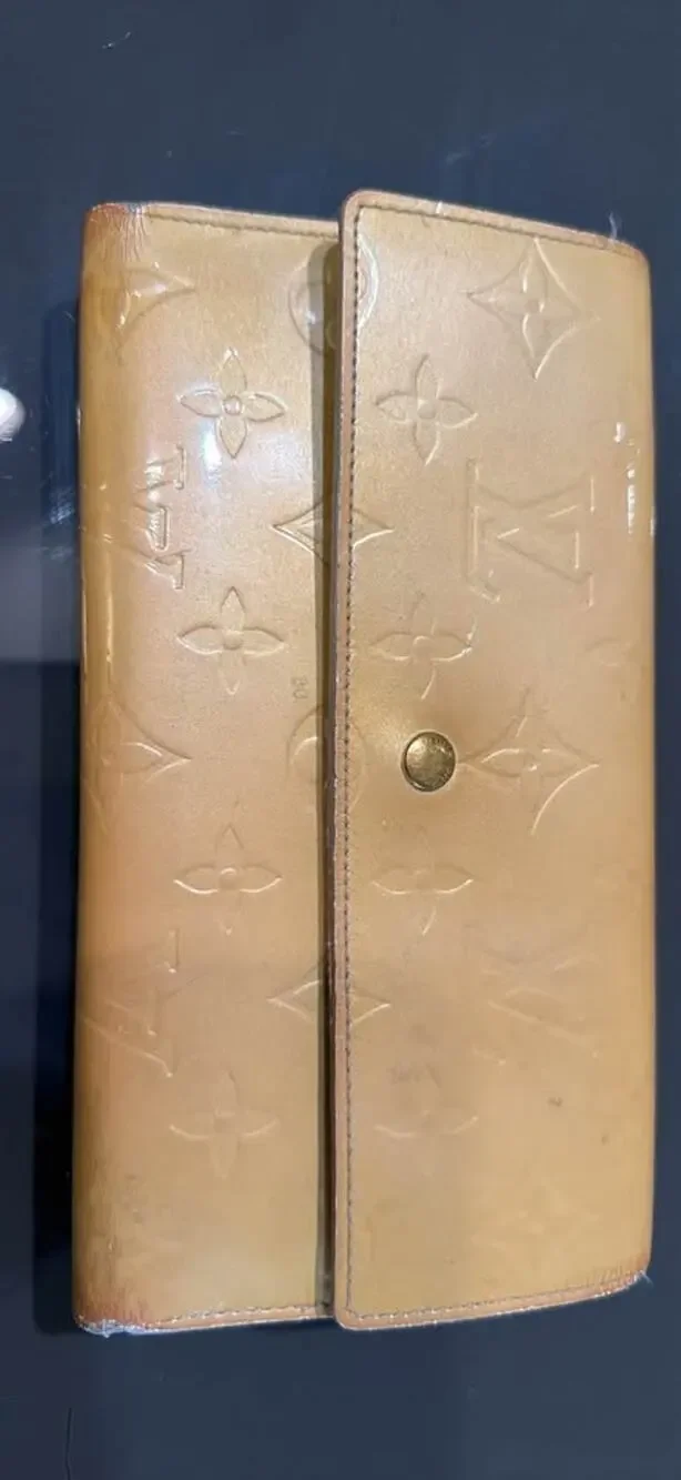 Louis Vuitton Sarah Beige Monogram Wallet